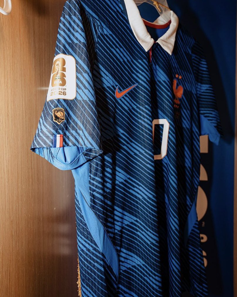 フランス代表🇫🇷の大会パッチもW杯優勝国ゆえゴールドの特別仕様