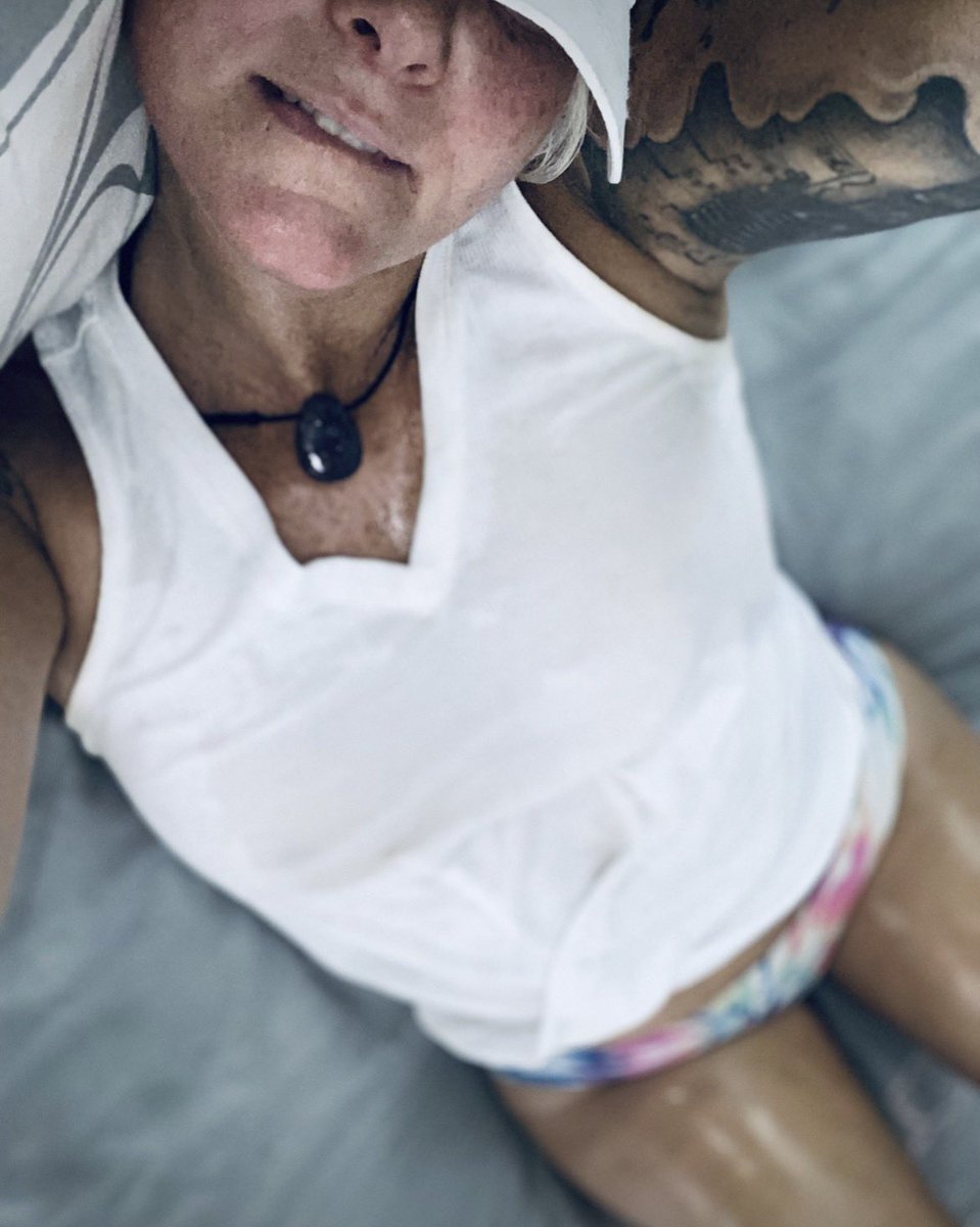 Synnikkyl's tweet photo. It’s 108 degrees outside- I promise it’s more hot INSIDDDDEEE! #content #areyoubuying #OF #Fansly #explore #fyf #fyp #trending #proveit #sub #dom #nipslip #secretspot https://t.co/uUfKVqqdMZ