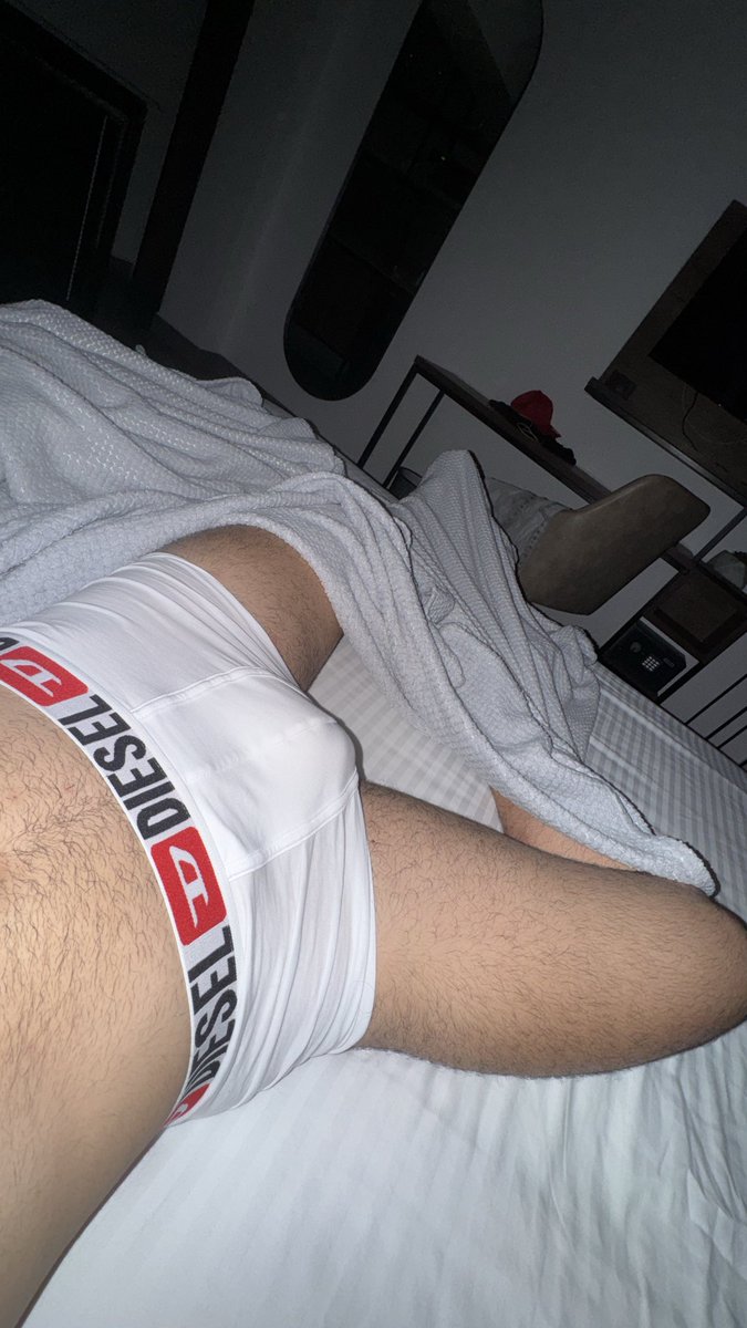 Dayan7__'s tweet photo. Cómo va su día, algún lindo por ahí ?
#gayhot #men #sensualgay #gaymodel https://t.co/nx9XUSUKMb