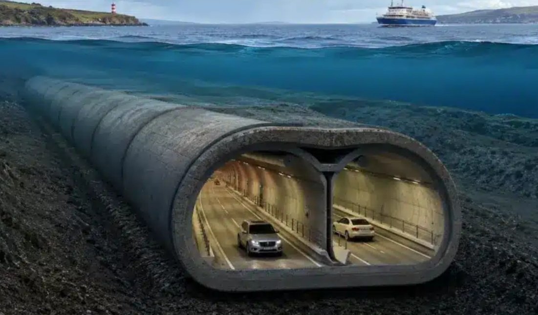 RealDerechaCL's tweet photo. Estrecho de Magallanes 🇨🇱 

cómo es el megaproyecto submarino que revolucionará la Patagonia

Diario El Sureño 🇨🇱

Enfocado en incrementar la conectividad, el turismo y la actividad económica toda en el extremo sur de la Patagonia, #Chile 🇨🇱 acaba de dar los primeros pasos para el desarrollo de una iniciativa que anticipa implicaciones y repercusiones por demás positivas para la Argentina. En concreto, el gobierno regional de Magallanes oficializó su decisión de avanzar con la construcción de un túnel submarino que tendrá como objetivo establecer una conexión permanente con la isla de Tierra del Fuego. La obra comprenderá unos 3,7 kilómetros entre Punta Delgada y Bahía Azul, en el sector conocido como Primera Angostura, y donde actualmente opera el principal servicio de transbordadores de la zona. De esa forma, se eliminará la dependencia de las barcazas que hasta hoy conectan al territorio fueguino con el resto del continente.
 https://t.co/A1Xmf9Ympy