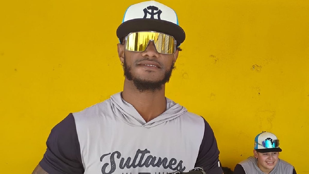 ELFANATICORD1's tweet photo. 🚨 DEJADO LIBRE EN MÉXICO 🇲🇽

El equipo de los @SultanesOficial dejó en libertad al jardinero Raimel Tapia.

Sus números esta temporada:
40 G, 134 AB, 34 H, 6 2B, 12 RBI, .254 AVG
.619 OPS

Pertenece a las Estrellas 🐘 en LIDOM ✍️ https://t.co/l755OVJbax