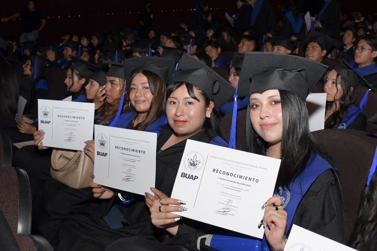 BUAPoficial's tweet photo. Acompaña Rectora Lilia Cedillo a estudiantes del Complejo Regional Centro en su graduación.

La Rectora de la BUAP, Lilia Cedillo Ramírez, celebró la culminación de los estudios de 478 alumnos de las sedes de Acajete, Ciudad Serdán, San Salvador el Seco y Acatzingo. https://t.co/FzyKNvbVfQ