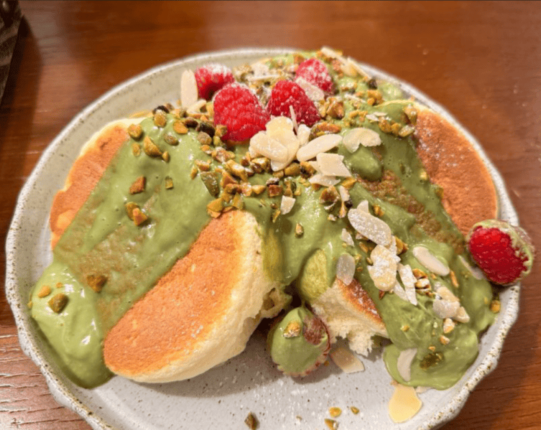 Obus4j's tweet photo. Just caught the perfect midday snack: warm matcha mochi with a crispy red bean filling—soft, sweet, and total comfort in one bite!， https://t.co/ry4QjDvhAd