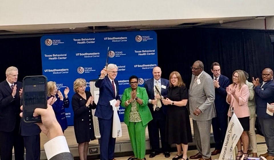 VentonJonesTX's tweet photo. Today marks a monumental milestone for our community as we officially cut the ribbon on the new Texas Behavioral Health Center at @UTSWMedCenter, right here in House District 100! 

The 505,000-square-foot facility will house 292 beds – 200 for adult patients and 92 for children and adolescents. As DFW’s first state-funded behavioral health hospital, it is designed to deliver state-of-the-art, patient-centered care in a modern and healing environment. The center provides comprehensive behavioral health treatment and features private patient rooms, abundant natural light, access to nature, and thoughtfully designed spaces that promote recovery. The hospital will also provide training to all behavioral health disciplines.

A project of this magnitude takes a village, and I am incredibly proud to have stood alongside this bipartisan effort to improve access to mental health care in Texas. Special thanks to State Representative Toni Rose as she led the effort to secure state funding for this center in the Texas House. Thank you to State Senator Royce West for his leadership in the Texas Senate.

Together, we are building a healthier Texas! 

#HD100 #TXLege #MentalHealth #BehavioralHealth