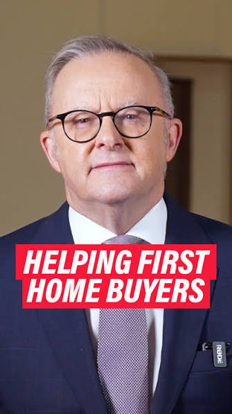 Ausbobsmit's tweet photo. Look at the face on Albanese as he stands there and sells people down the drain.
Criminals have more decency than this maggot. This unethical lowlife has sent people to the brink. They owe more than the house is worth, stuck in a cycle of poverty for 40 years so they can service their loan.