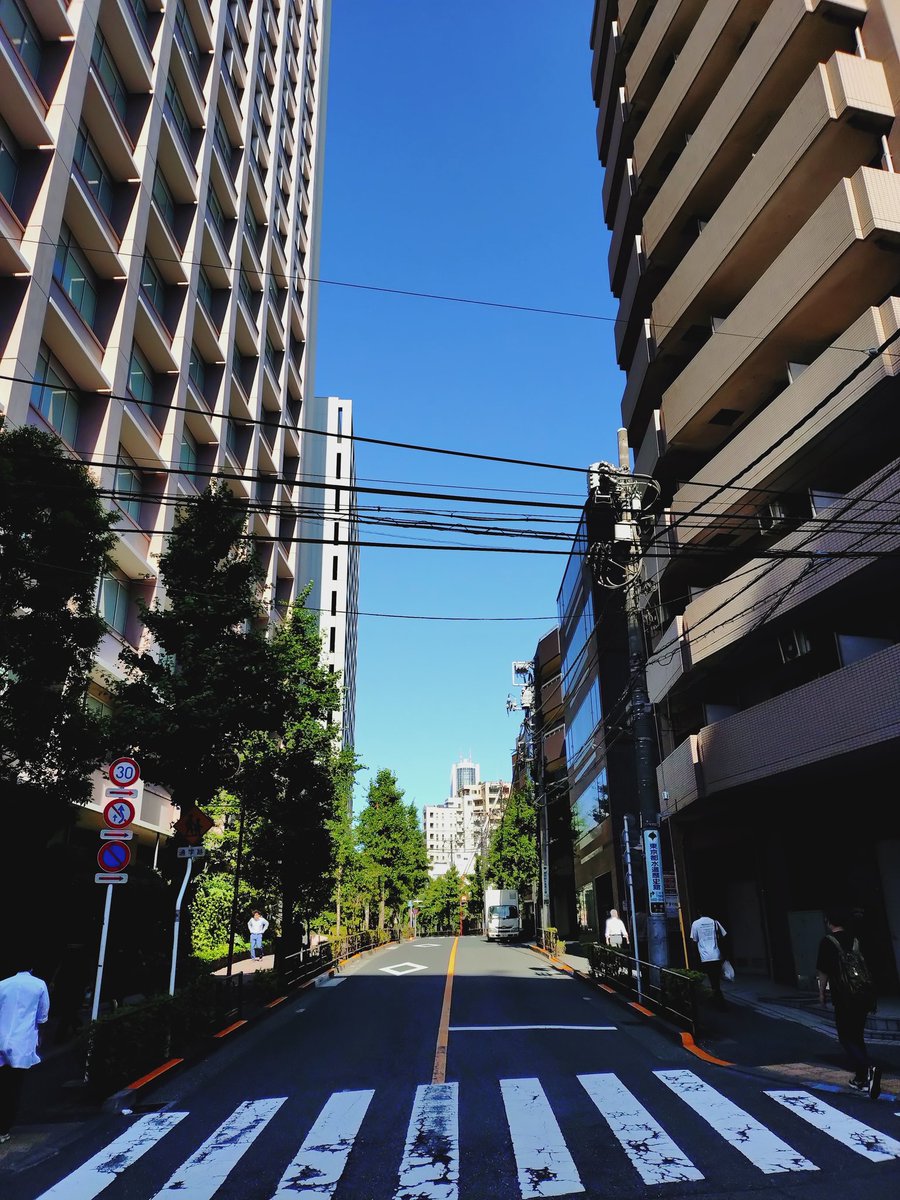 Biyong_Beyond's tweet photo. 勤労者に向かってなんだこの天気は https://t.co/fcH5IZmnsO