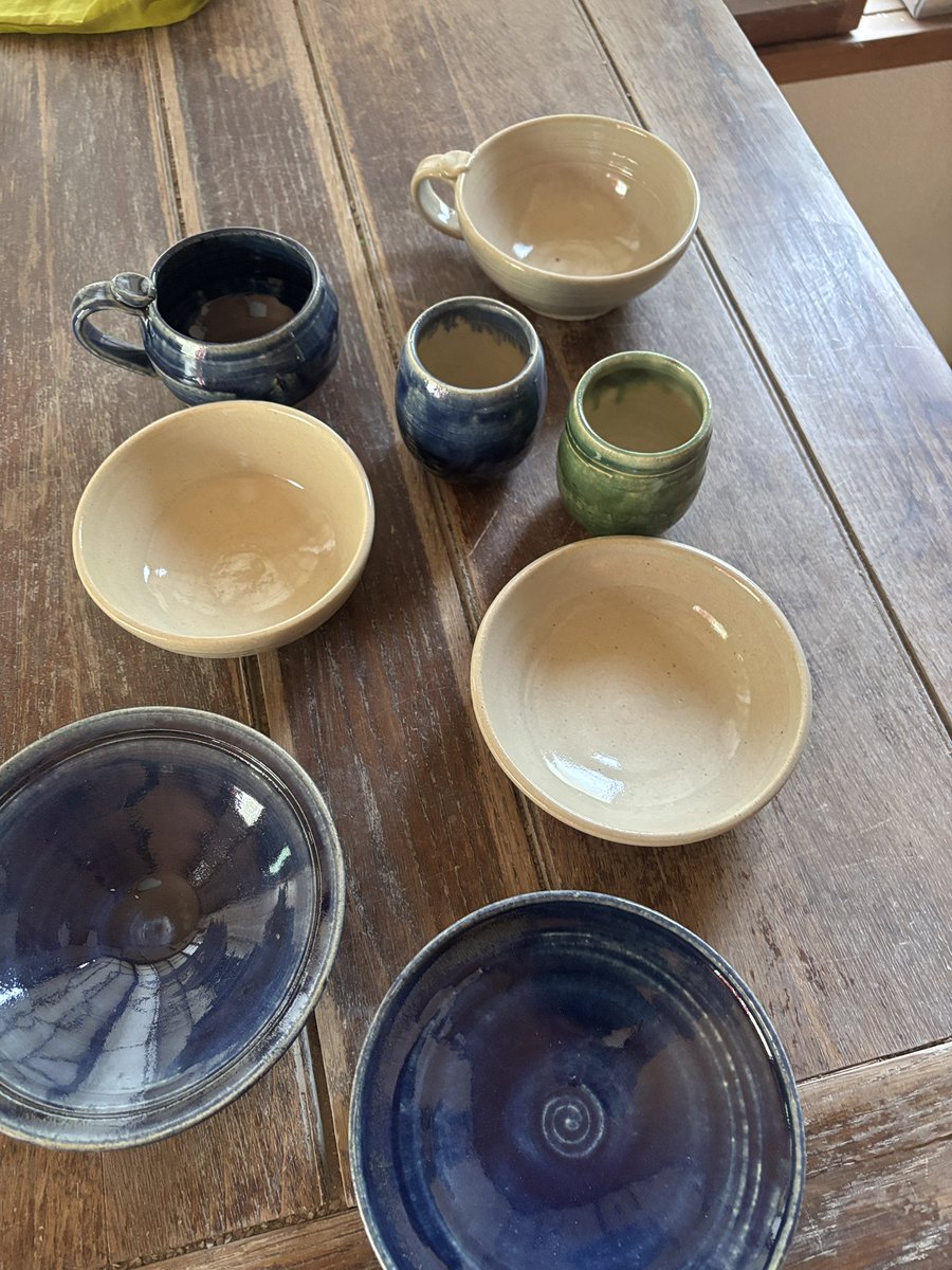genyooyaji's tweet photo. 初めての方もこのように素晴らしい作品が作れますよ

#元窯轆轤体験教室 https://t.co/pYRoC8DQ4l