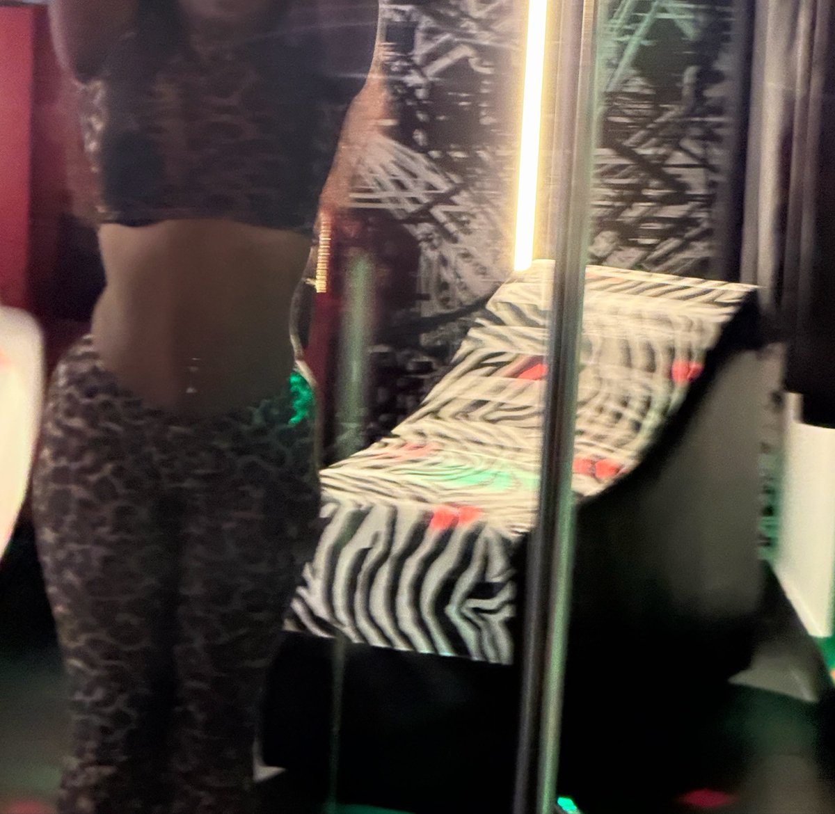 5starkarma's tweet photo. lol who wants too see this content 🥲 https://t.co/EkER3DRa3v