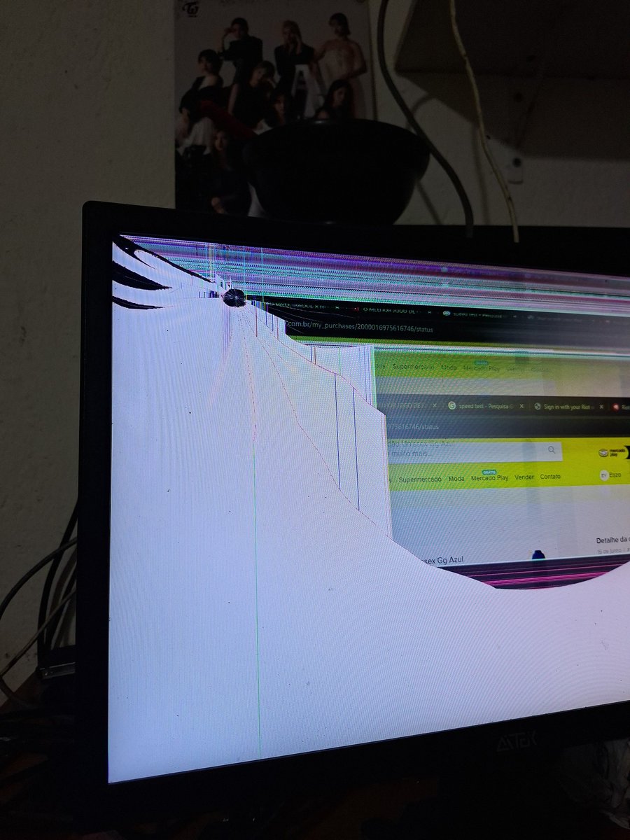 yuyukio_'s tweet photo. N acredito que o o Iraque ta perdendo pra Dinamarca, até quebrei o monitor aqui https://t.co/maX2FCnCiO