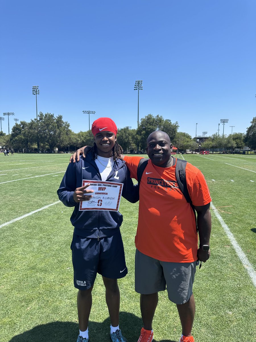 BrandonA_05's tweet photo. After a great talk with coach Stephen Verbit , I am happy and blessed to have received an offer from Princeton!#Princeton #blessed #agtg  @SVerbit @Coach_SThomas @drewcasani @CoachWestbeezy @GregBiggins @BrandonHuffman @LoyolaFB @GregSmithRivals @247Sports @LA__WCP https://t.co/ssW0WSCJzS