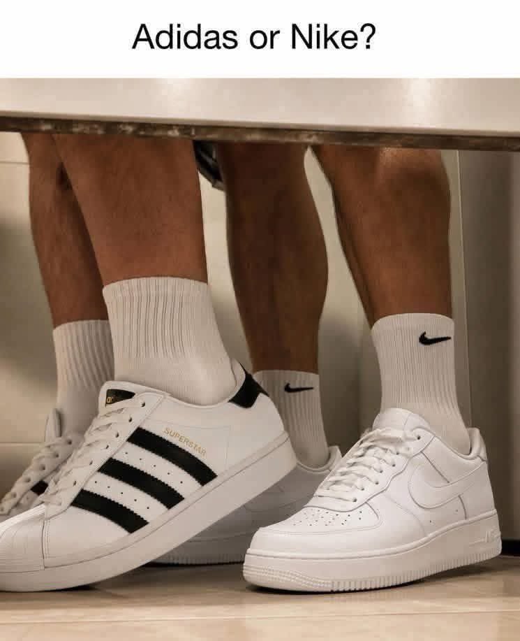 LuisSalasT's tweet photo. Team Adidas. 😏😏😏 https://t.co/1rfjpPe9hI