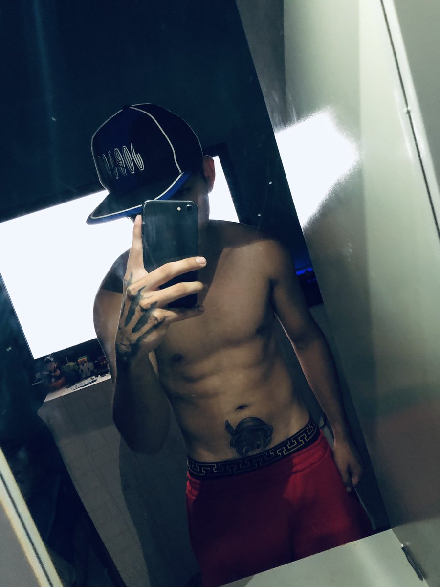uri12_76goku10's tweet photo. RT  cámara mi gente ya se la saben 💀RT  Venta contenido al DM 👹 https://t.co/1ioUgOlj4K