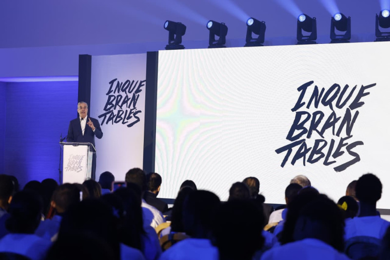 ListinDiario's tweet photo. #LaRepúblicaLD | Un mensaje de Abinader a la juventud: "Tu país creé en ti”

🔗https://t.co/LciibmQu9h

#ListínDiario https://t.co/iKfBeDmdpA