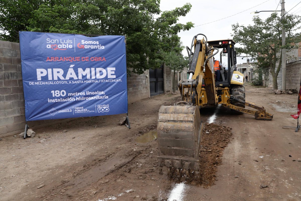 EF_Galindo's tweet photo. Hoy arrancamos una obra muy importante para las familias de la calle Pirámide, en la colonia Imperio Azteca.

Con #CapitalAl100 seguimos atendiendo necesidades que por años esperaron solución, trabajando de la mano con las y los vecinos para mejorar su calidad de vida. #SanLuisAmable