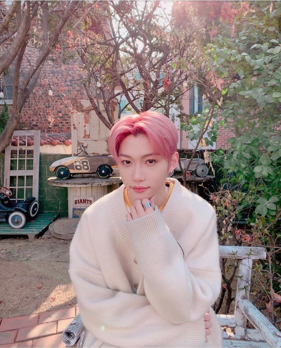 loveandskz's tweet photo. so pretty so small https://t.co/2jNzSQg2dK