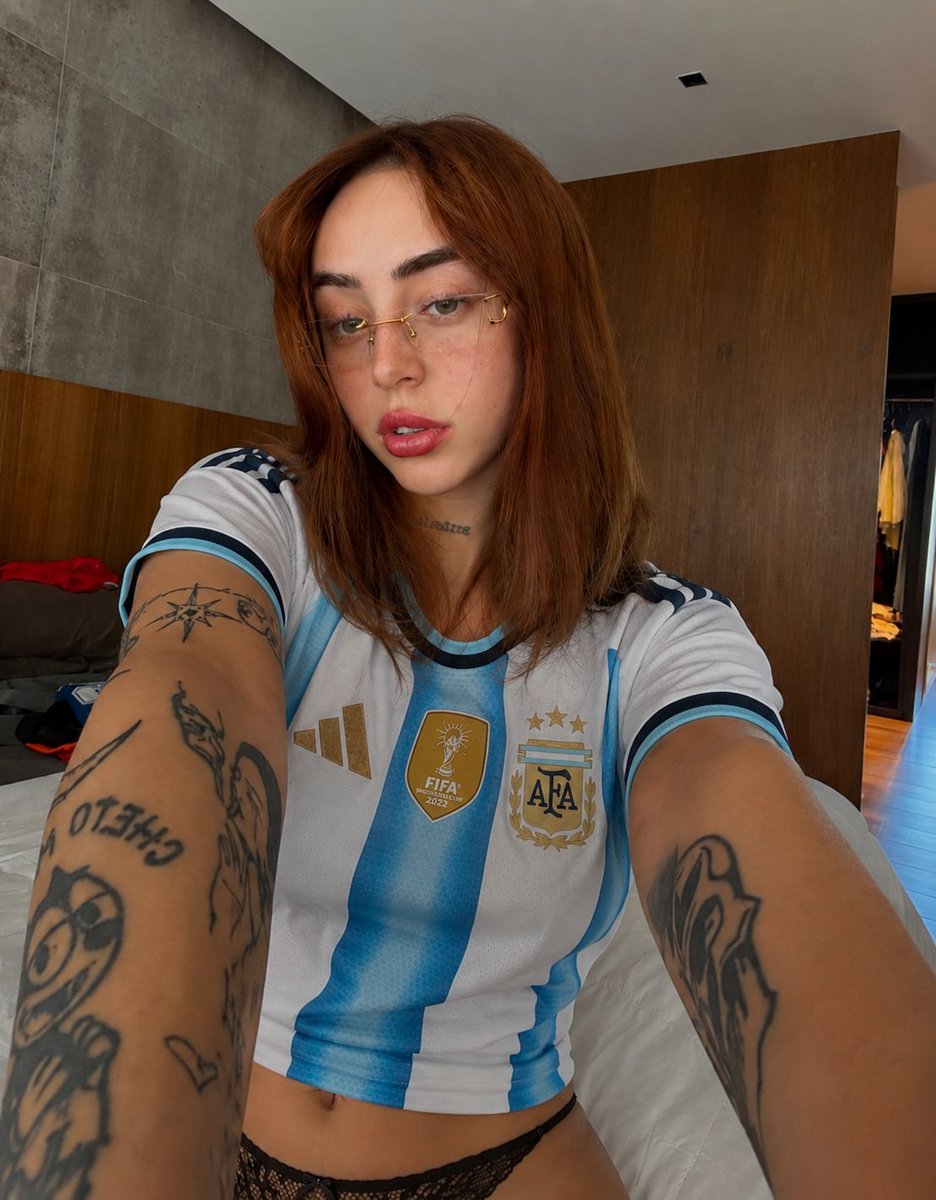 NickiNicolxz's tweet photo. Nicki nicole 🇦🇷 https://t.co/AevDgB4xH4