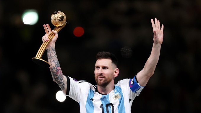 WinamaxSport's tweet photo. Lionel Messi a été élu "joueur du match Argentine - Algérie" par la FIFA !

Coup d'envoi dans une heure. https://t.co/IVN91sRdZ3