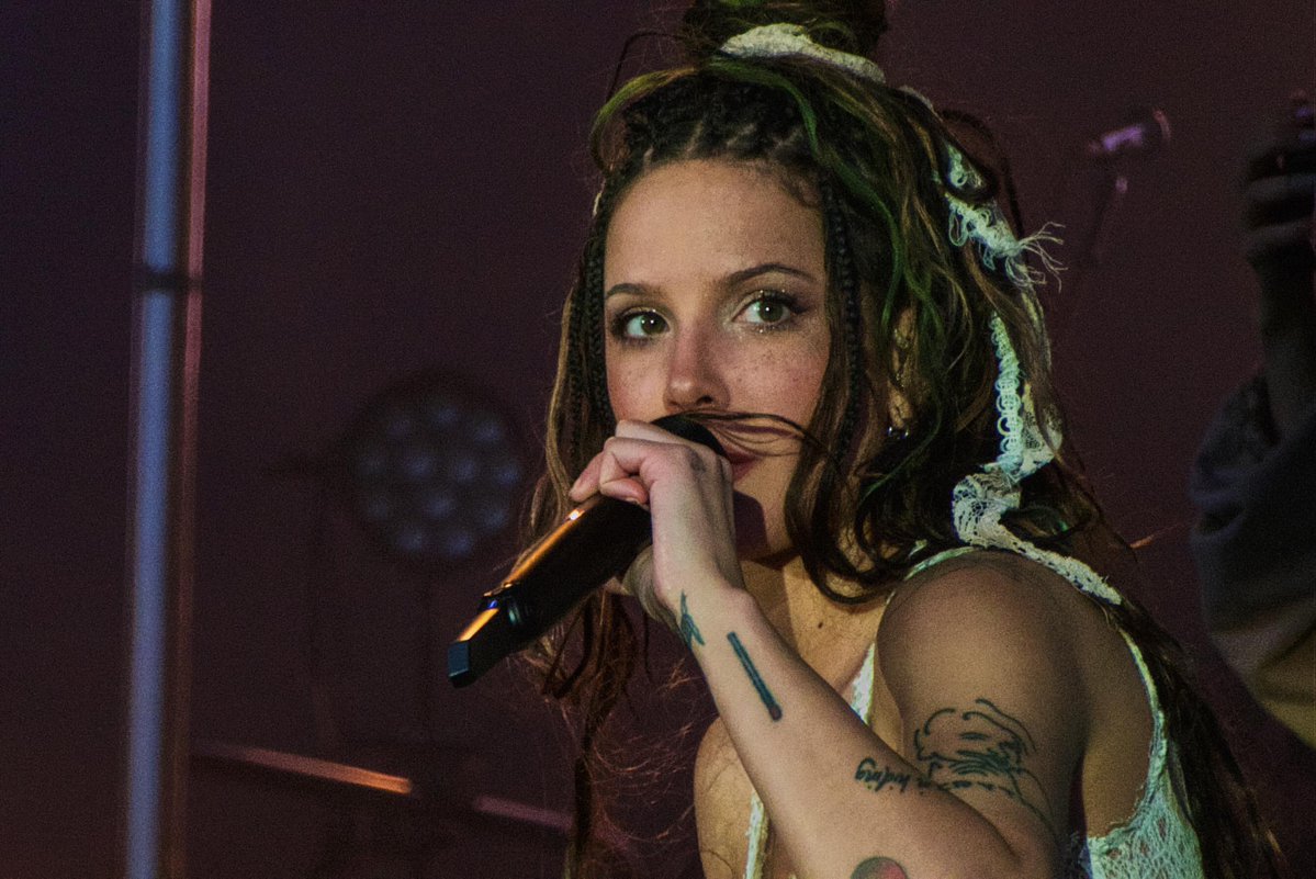 haIseylq's tweet photo. Halsey performing at Liseberg tonight. 

📸: eliw1354 on IG. https://t.co/MRGCkR853g