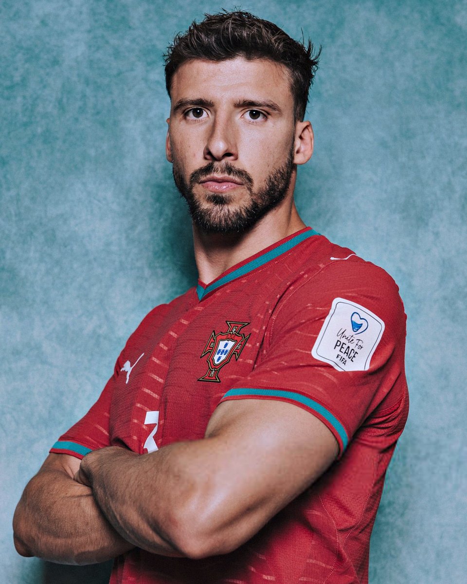 B24PT's tweet photo. Está confirmado: Rúben Dias falha o jogo contra o Congo devido a problemas físicos 🚨 https://t.co/A1jleCpnnh