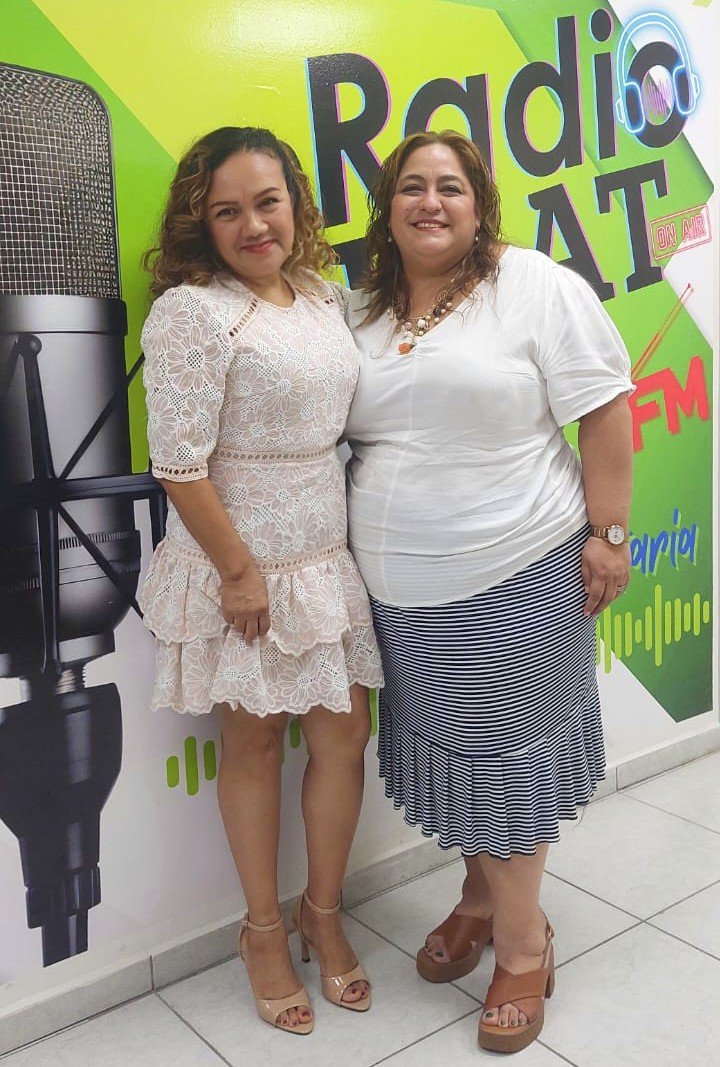 leidiSusu's tweet photo. Les comparto la entrevista que me realizó mi amiga @lavillafuerte23 en "De qué hablan las mujeres" en @RADIO_UJAT  esta tarde; agradezco la distinción y la buena charla 😃
https://t.co/qA8jEAH82d https://t.co/2j1TBiGj4U
