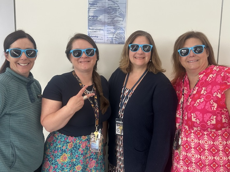 SevernaParkMS's tweet photo. Teacher mode: OFF.
Summer mode: ON. ✌️☀️ Wishing everyone a fun and relaxing break! 

https://t.co/83pa4v0E6S

#ParkPRIDE #BelongGrowSucceed https://t.co/4D470OOtMW