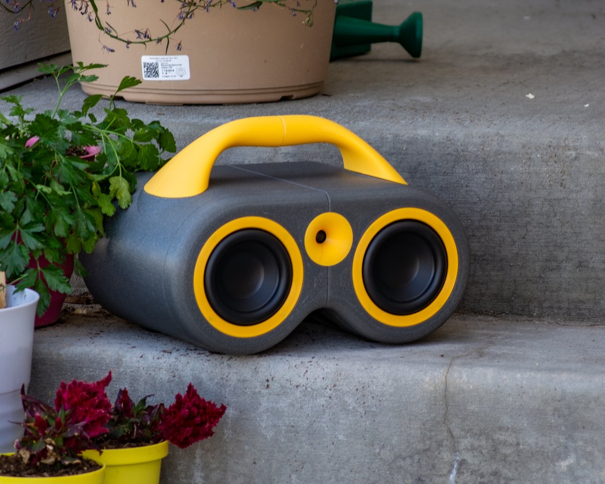 BeardedPrinter's tweet photo. New FDMDuo build from @DepositionSound !! Printed in @Polymaker_3D Galaxy Dark Gray ABS with Bambu Lab Tangerine Yellow ABS accents.

Sounds amazing. Best bluetooth speakers I own! https://t.co/sy1o2M43sv