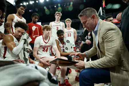 Coach_DeMarco's tweet photo. Nate Oats said:
“We’re trying to get to the rim, get to the free-throw line, and shoot open threes. That’s our formula for efficient offense.”

How do you get the shots you want? Check out this thread!

5 WAYS TO INCREASE PRODUCTIVITY ON OFFENSE 

A #GetBetterEveryDay Thread🧵 https://t.co/4oBEueJ8m1