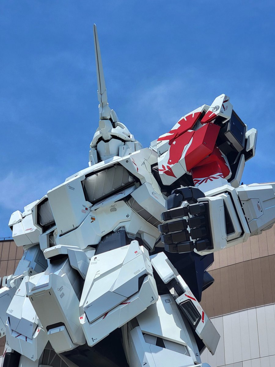 tarut00's tweet photo. 昨日の情報があまりなかったから…ありますように🙏と思いながらｶﾞﾝﾀﾞﾑﾍﾞｰｽに向かった結果…
ｼﾞｬｽﾃｨｽ無事にお迎え✨🎉
ﾕﾆｺｰﾝｶﾞﾝﾀﾞﾑの一部が装飾されてたよ🦄 https://t.co/NJXOhYCy7z