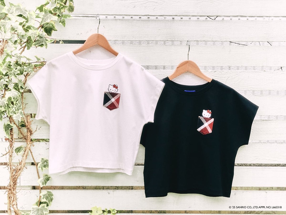 bluelabelcb's tweet photo. チェック柄のポケットから、ひょっこりと顔をのぞかせたハローキティがチャーミングなTシャツ。ホワイトとブラックの2色展開。  

https://t.co/HkdzrdUxBD https://t.co/pgQAPeuUVv