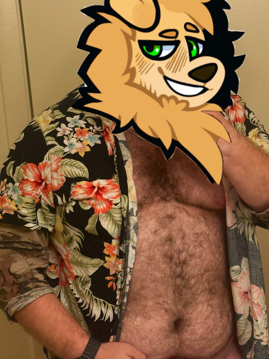 Sample_The_Dog's tweet photo. Happy #TummyTuesday gamers https://t.co/NS177FZI8R