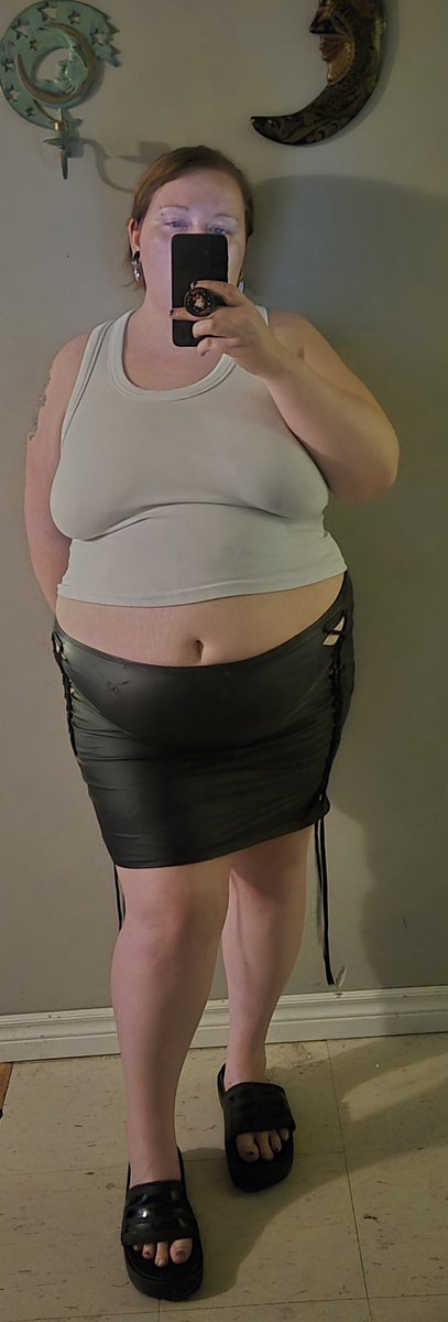 SoftMonster99's tweet photo. Outfit I thought was cute from the other day 🥰 https://t.co/6c4ek1tw6H