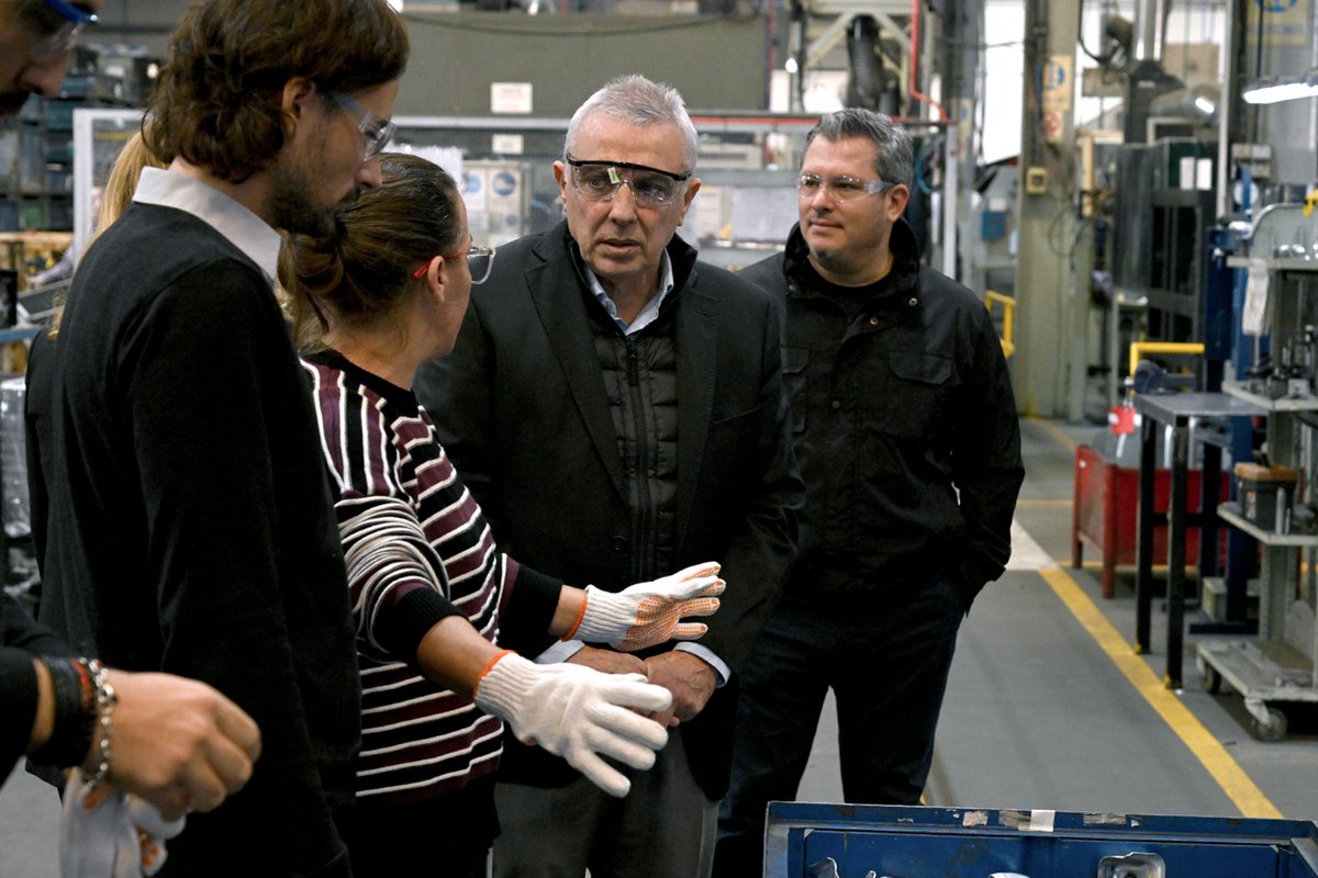 ZNVISION's tweet photo. En Benavídez, @ZamoraJulio  visitó la empresa Romet S.A y ratificó el compromiso del @MunicipioTigre  con el sector productivo industrial https://t.co/fKzYfX1xX6 a través de @znvision https://t.co/O4J8kKL0kT