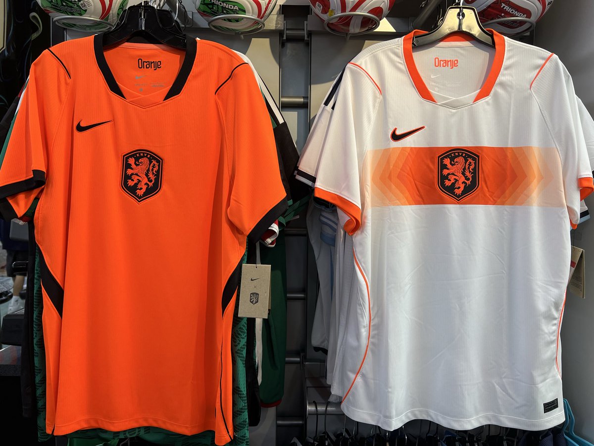 nasl's tweet photo. Netherlands Jersey Home &amp; Away by Nike for World Cup 2026 Available at Vancouver Soccer Store North America Sports! Limited Sizes in Stock, including Match Authentic. Visit Us in Store Today! Questions? Call 604-299-1721 #netherlands #holland #nike #vancouver #worldcup2026 #fifa https://t.co/QwFQrLsqk7