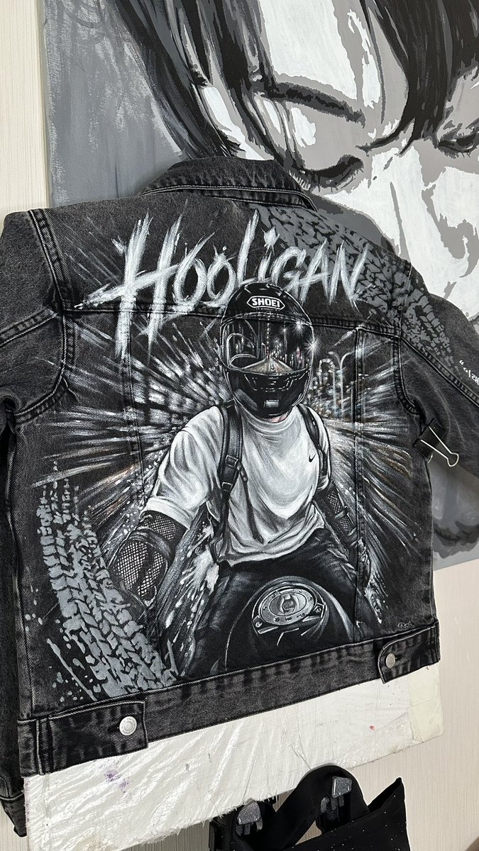 dashko_winishco's tweet photo. Watch this, watch this beat goin' hooligan 
#bts #army #jungkook #handmade_custom https://t.co/Bfw1Io6k5f