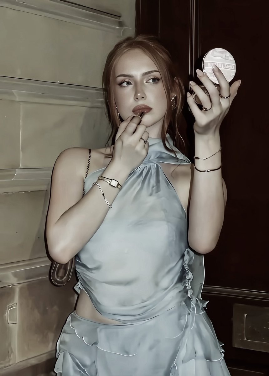 𖦹 ׂ 𓈒📷 ◞ 𝓐’𝗟𝗟𝗬𝗦𝗦𝗔 𝓒. — 𝓛𝖾𝗇𝖺'𝗌 𝗀𝖿 tweet media