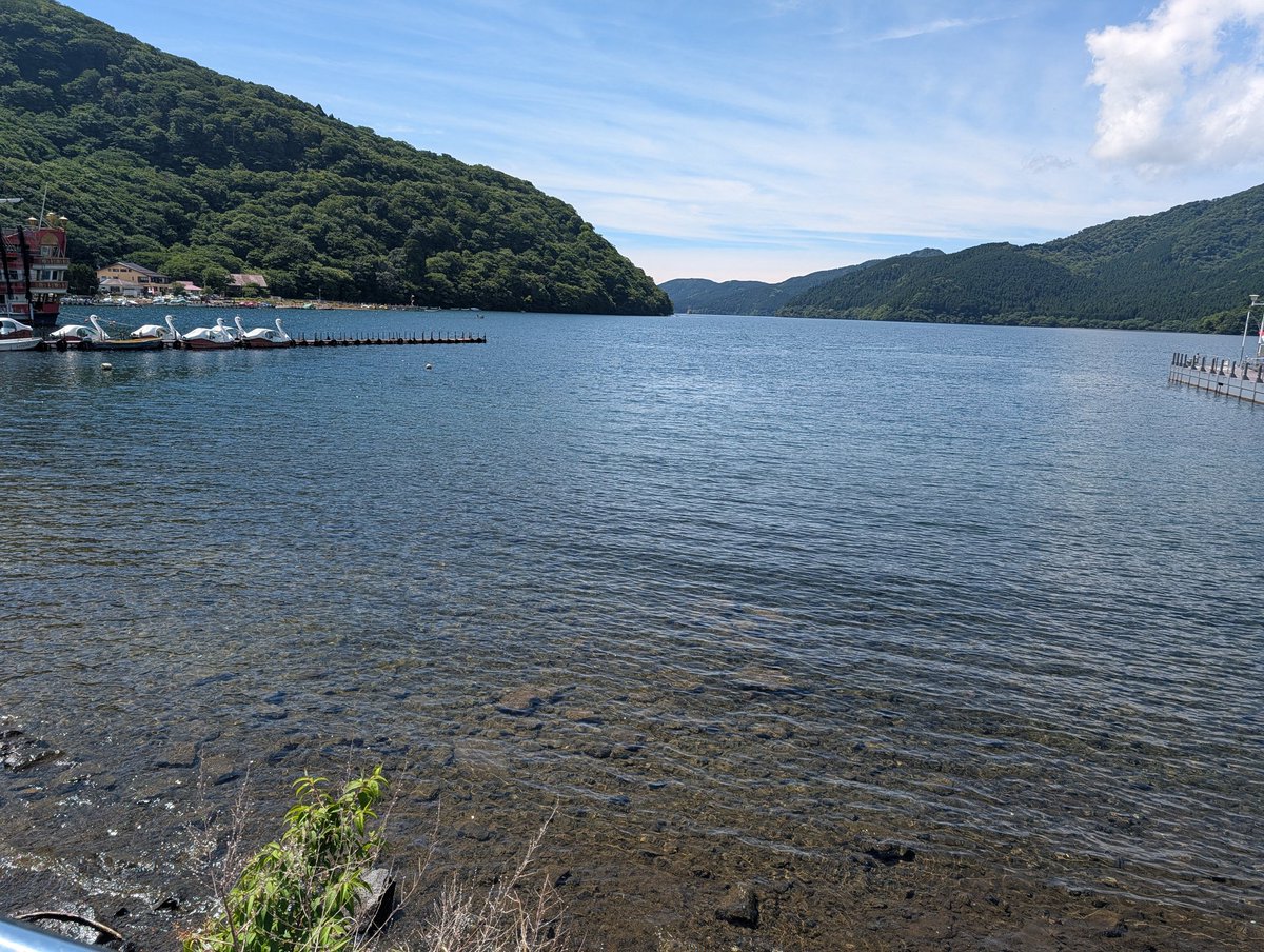 Mat35100's tweet photo. 芦ノ湖
大体海 https://t.co/67dbvVpTE9
