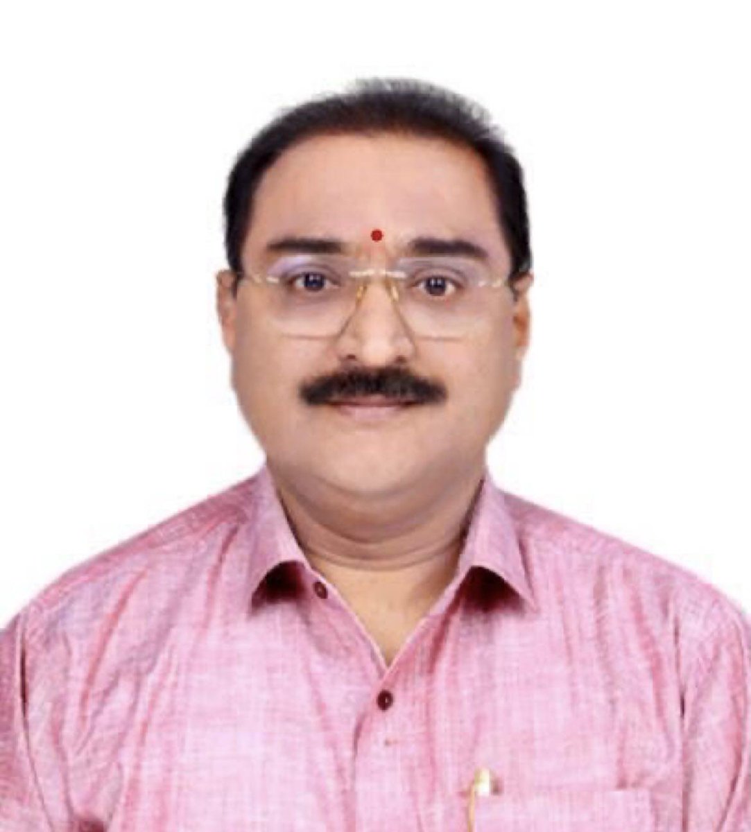 ChalmedaNNR's tweet photo. @PMOIndia @TelanganaCMO 
@HrcTelangana
@TelanganaACB
The reason India has not progressed further is because these. There are thousands of such people in every state. Recover the money obtained through corruption from them, protect public funds, and fill the nation's treasury." https://t.co/BDWMcu85eq