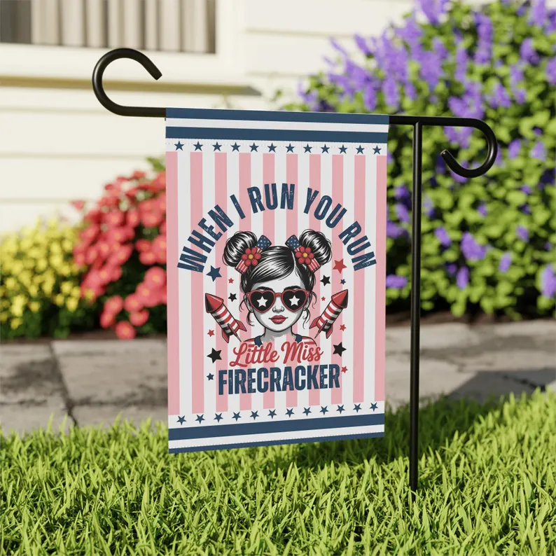 ServingPretty's tweet photo. 🎆 Red, white, and refusing to be boring. Little Miss Firecracker Garden &amp; House Banner, Patriotic Garden Flag, Americana 4th of July Porch, Summer Banner, Independence Day Decor https://t.co/fd1DD7boNs via @Etsy https://t.co/N8iTll1mh4