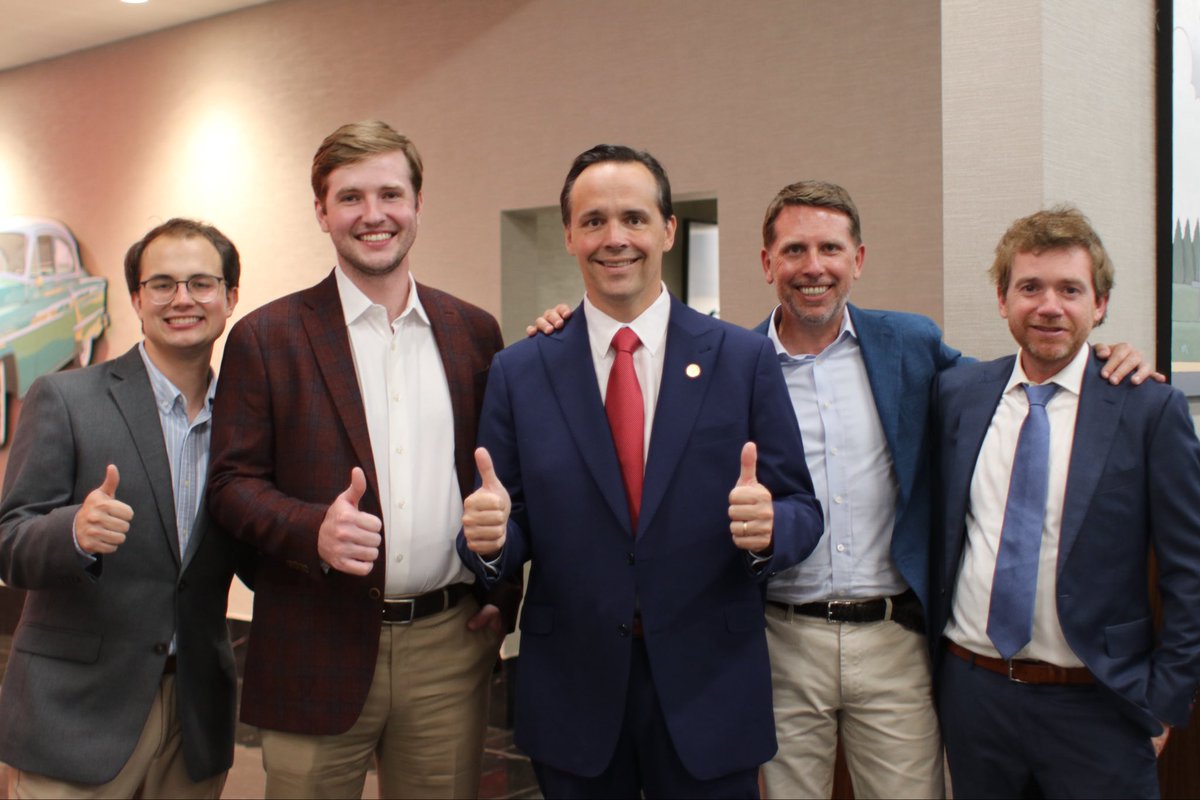 JohnCaseyGA's tweet photo. Congratulations to my good friend @DrJohnCowan on a decisive win tonight in GA-11. 

There is no better man for this job. 

Incredibly proud of this team. On to VICTORY in November! https://t.co/12VNGm3XQm