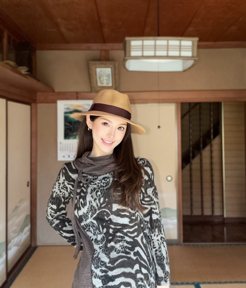 amisunggggg's tweet photo. 出門去
這件衣服又是我婆婆的
來搭配一下🤣🤣 https://t.co/vCFrEXYJNZ
