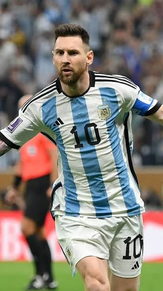 omo__lawal's tweet photo. And the GOAT Scores

Argentina 1-0 Messi

#ARGALG https://t.co/X7PwIGTXY9