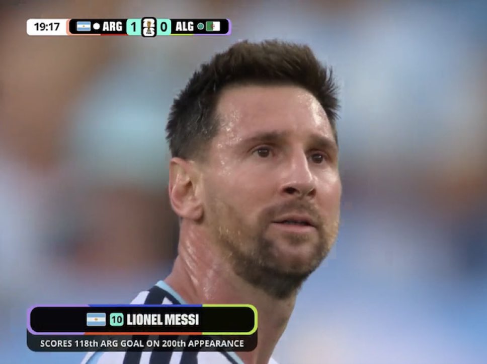 ActuFoot_'s tweet photo. Comment regretter d’être levé quand Lionel Messi 🇦🇷 joue au football.. ? 🐐 https://t.co/RVWcZO40sO
