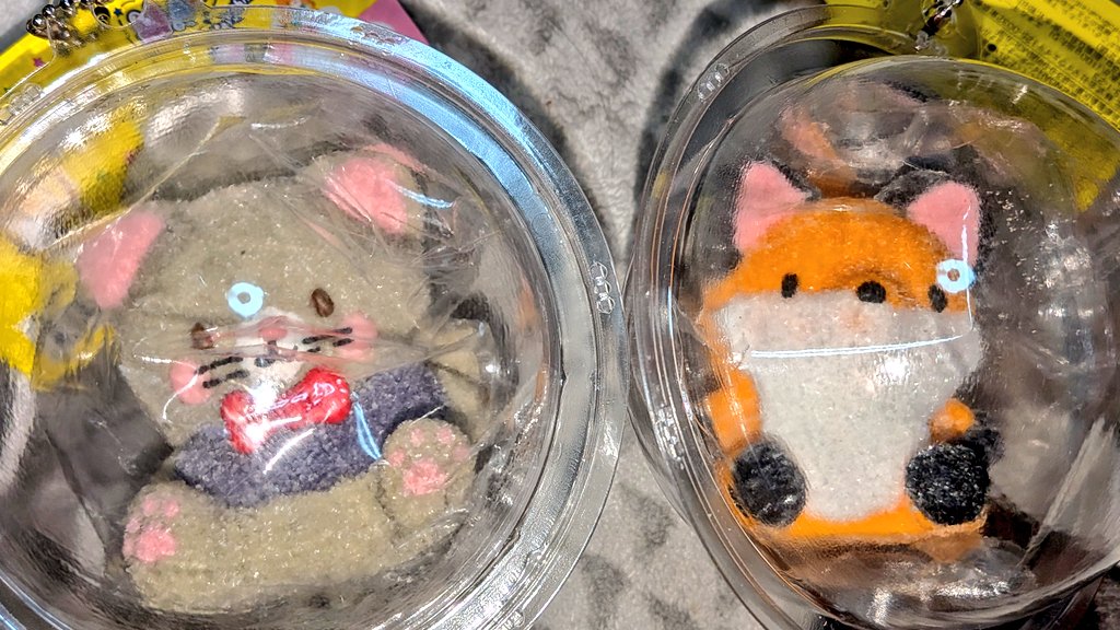 wfhdc230's tweet photo. 今日の山ちゃんズおやつ

ネコ😿とキツネ🦊のマシュマロ https://t.co/DSUl0ljtaV