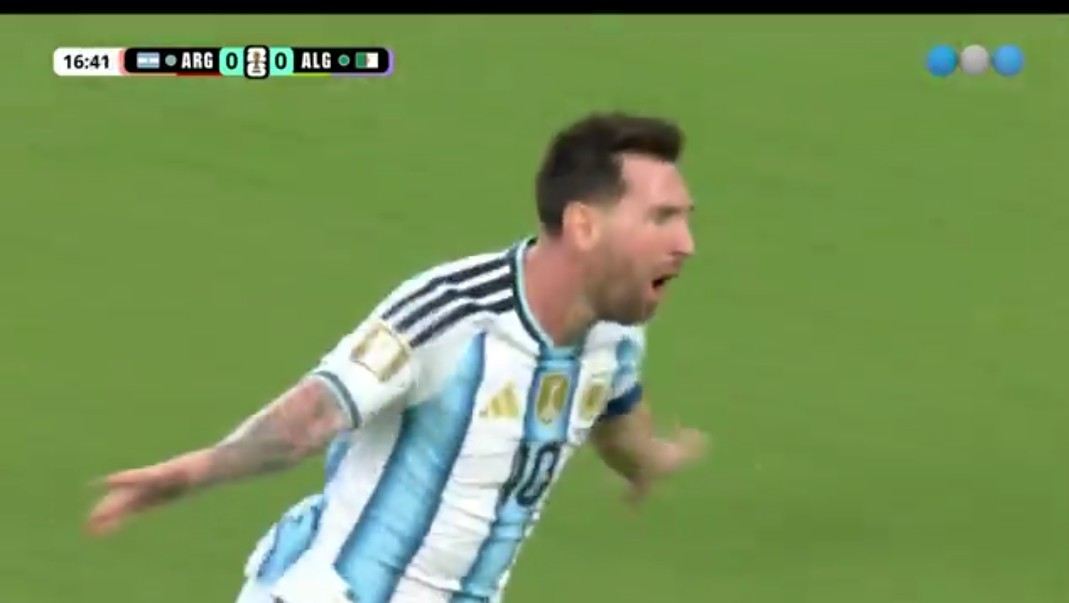 Edys1963's tweet photo. Es sólo fútbol...
🇦🇷🇦🇷🇦🇷 https://t.co/M8HBNttgJv