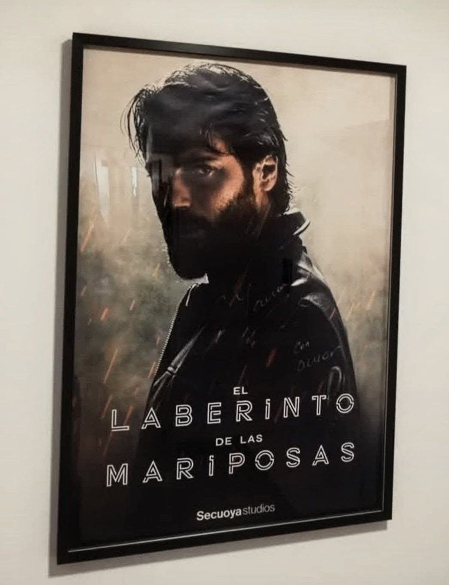 Argentina_cany's tweet photo. Cuadro que está en las instalaciones de Secuoya firmado por #CanYaman
#ElLaberintodelasMariposas https://t.co/AtRaiCBpLY