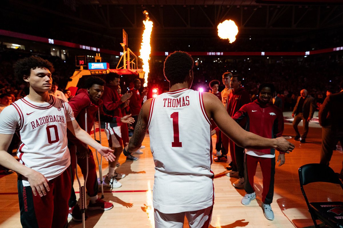 RazorbackMBB's tweet photo. One week out from the next chapter. #ProHogs https://t.co/4tKMUhn9Yc