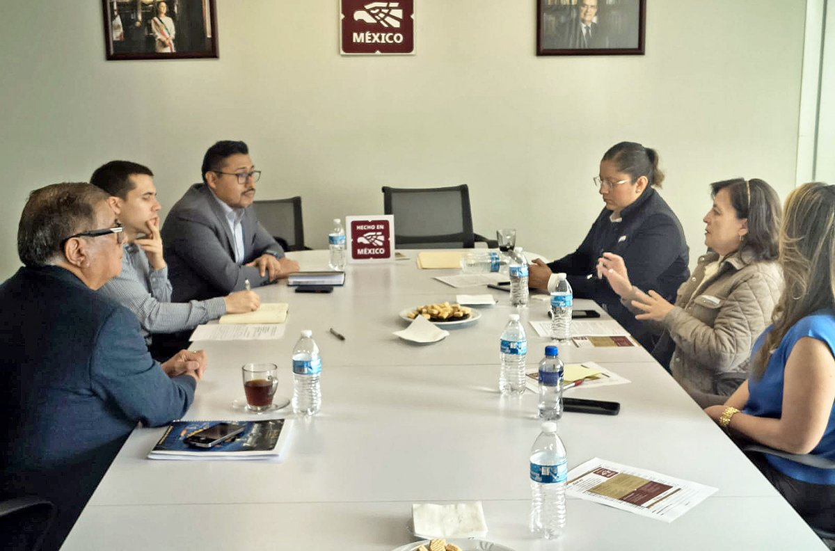 CONACCA's tweet photo. En representación del Presidente Miguel Farías, representantes de @CONACCA solicitaron a @SE_mx, ofertas de bancos para la digitalización de los pagos en las Centrales de Abasto. @ucmabastos @UNCOFYLOFICIAL @cedachicoloapan @cedaecatepec @abastosestrella @MERCADOHIDALGOT https://t.co/dNsPShUuYY