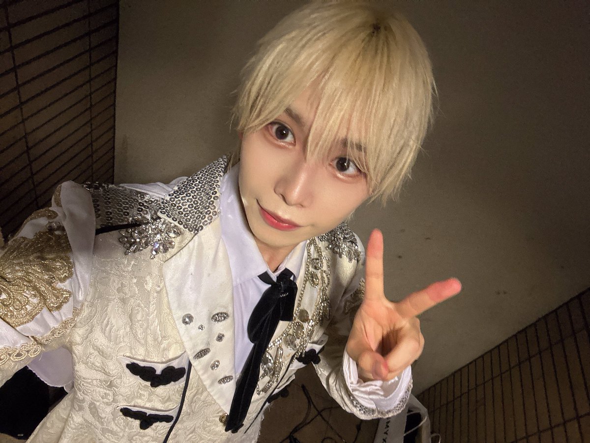 Lumi7_rio's tweet photo. 昨日の📷
今日はボイトレにレッスンにリハに充実した一日がんばるぞ🔥 https://t.co/CRQmyHrTOt