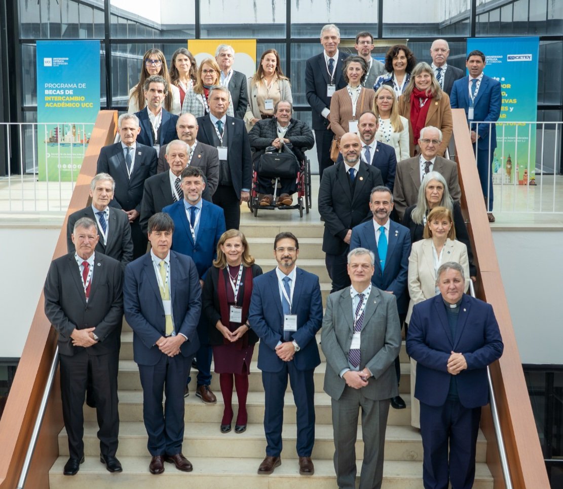 AnaliaLosada's tweet photo. Participación de las jornadas del Consejo de Rectores de Universidades Privadas - CRUP, donde se debatió sobre las  transformaciones del sistema universitario  para nuevas generaciones. 

@Consejo de Rectores de Universidades Privadas - CRUP 

@REALCUP | Red de Asociaciones Latinoamericanas y Caribeñas de Universidades Privadas 

En el encuentro se llevó adelante en el marco del 70° aniversario de la fundacion de la Universidad Católica de Córdoba ¡Felicitaciones y gracias por recibirnos con tanta calidez!
