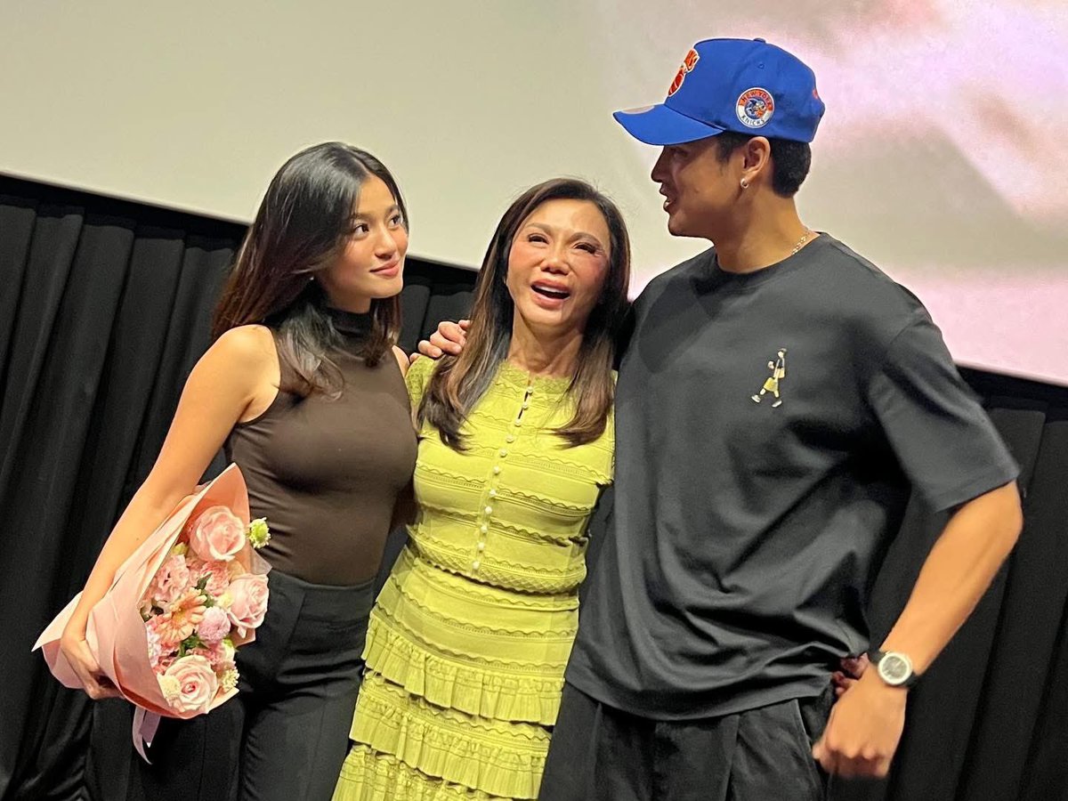 ABSCBNpr's tweet photo. Donny and Belle made a special appearance at the block screening of Tayo Sa Wakas hosted by Dr. Vicki Belo. ✨

Get your tickets now! Visit https://t.co/PXeK4HtBie 🎟️

#TayoSaWakas — a film by Cathy Garcia-Sampana starring Donny Pangilinan and Belle Mariano

NOW SHOWING WORLDWIDE https://t.co/7QPEhAl9FB